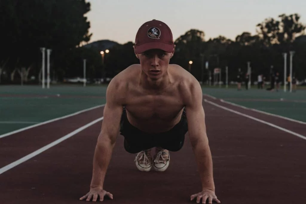 antrenament pentru pieptul superior